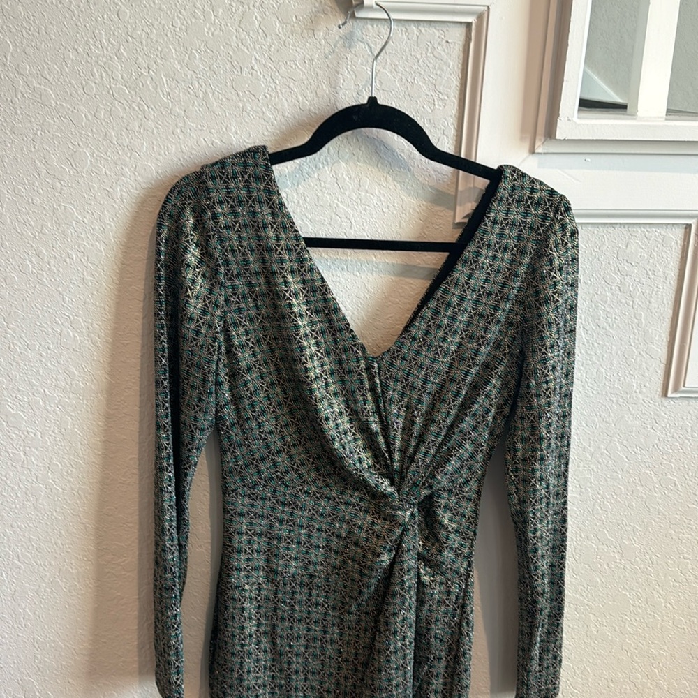 Long sleeve glittery dress. size 6